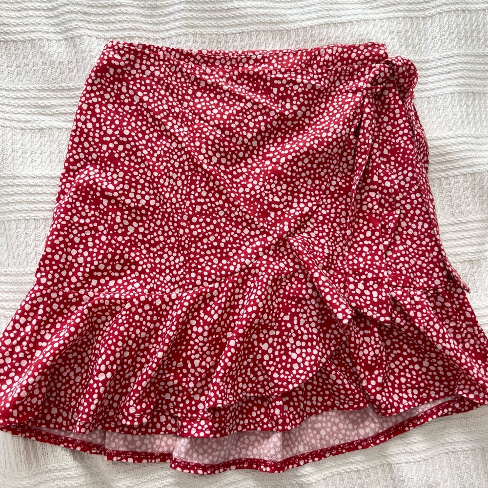 Maroon Patterned Skirt - Picture 2 of 2